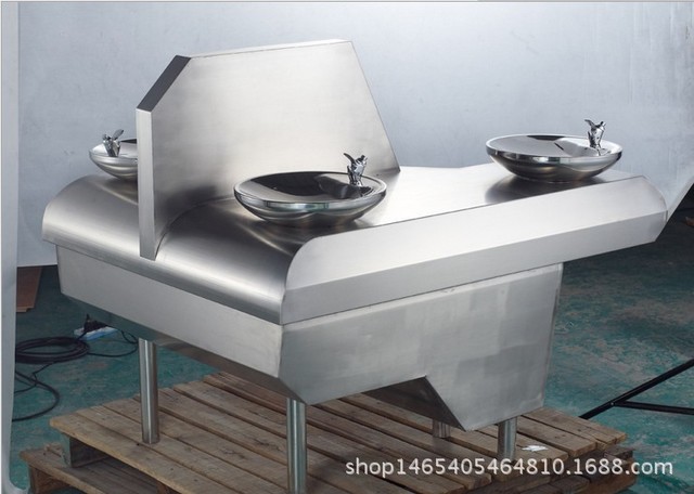 供应不锈钢公共饮水台|户外饮水台 可定做钢琴形饮水台图片