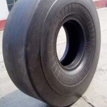 9.00-20光面压路机轮胎厂家生产实行三包