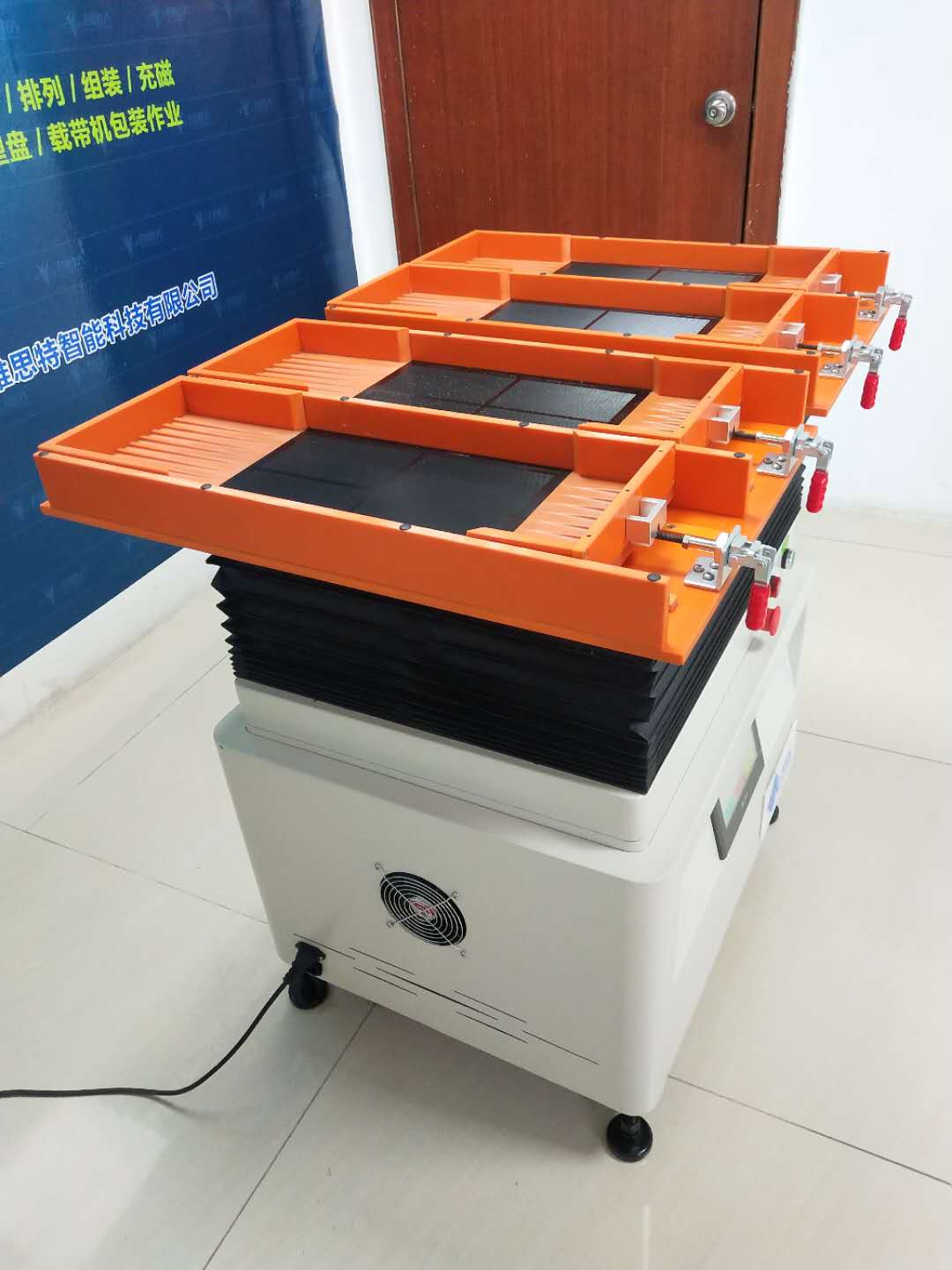 山东厂家直销 pogopin组装机 均温板组装机 多功能振动盘图片