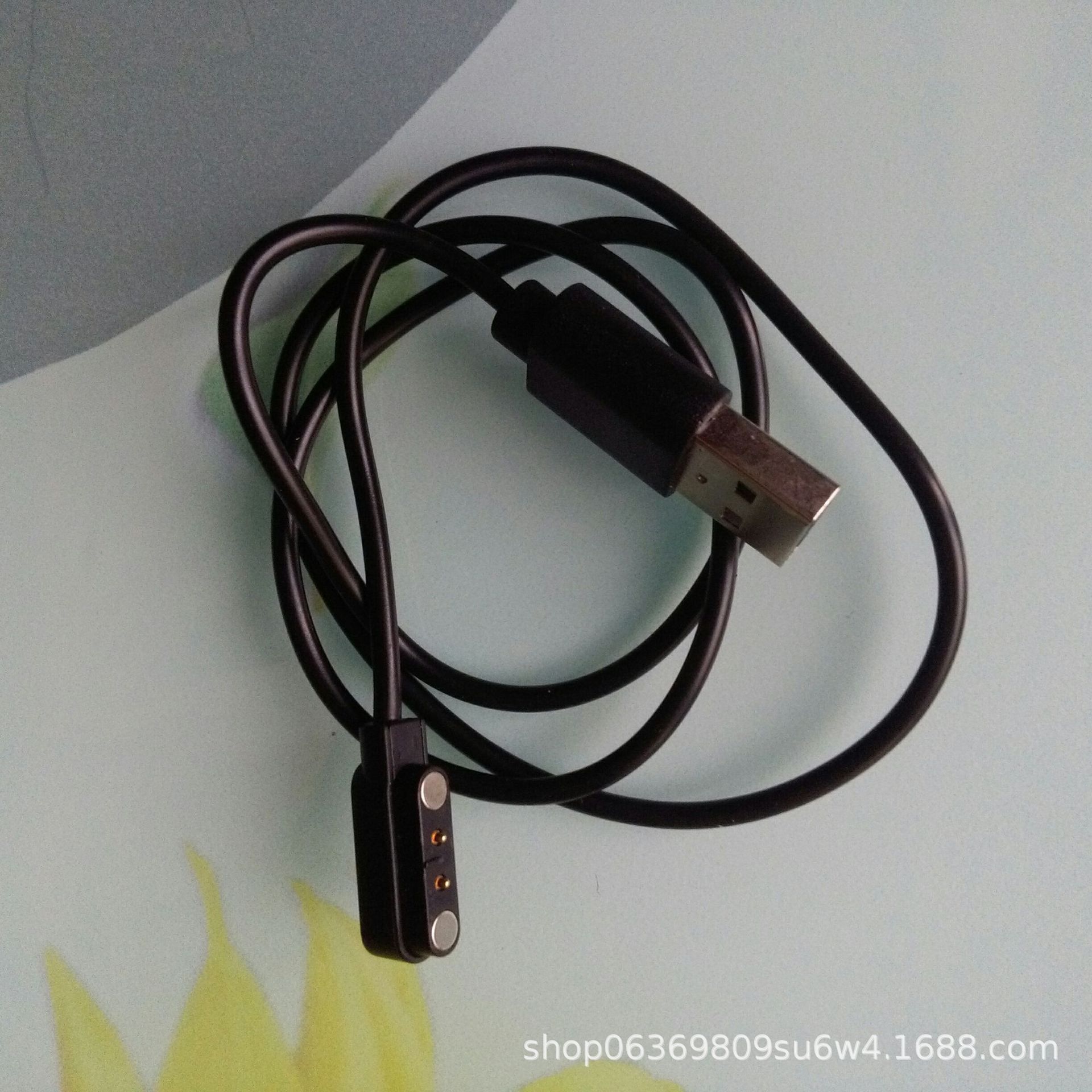 适用于USB智能手表2P磁吸充电线USB磁性 磁铁充电线订制示例图3