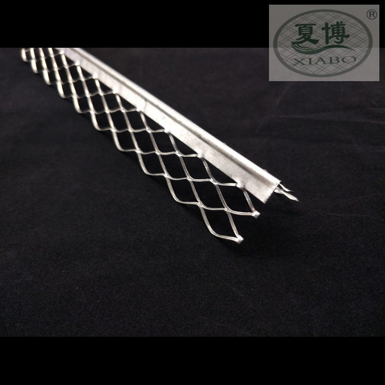楼梯护角网一根1.2米长  冲孔钢板护角网价格  3公分楼梯踏步护角网尺寸图片