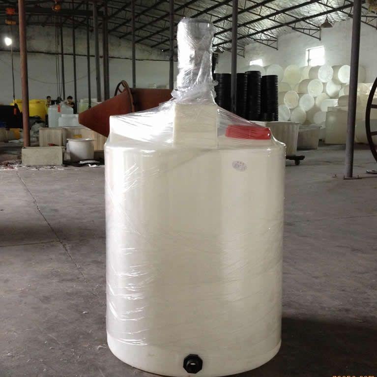 湖北1吨塑料尿素搅拌罐生产厂家 pe溶解罐定制 洗发水混合搅拌桶批发价图片