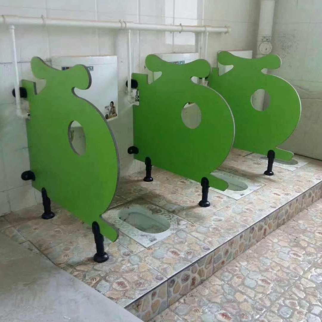 幼儿园厕所隔断板  儿童卡通洗手间 公共洗手挡板材料 森蒂