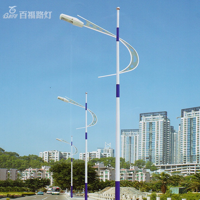 新农村建设照明市电路灯 百福LED路灯供应商 6米8米挑臂路灯批发图片