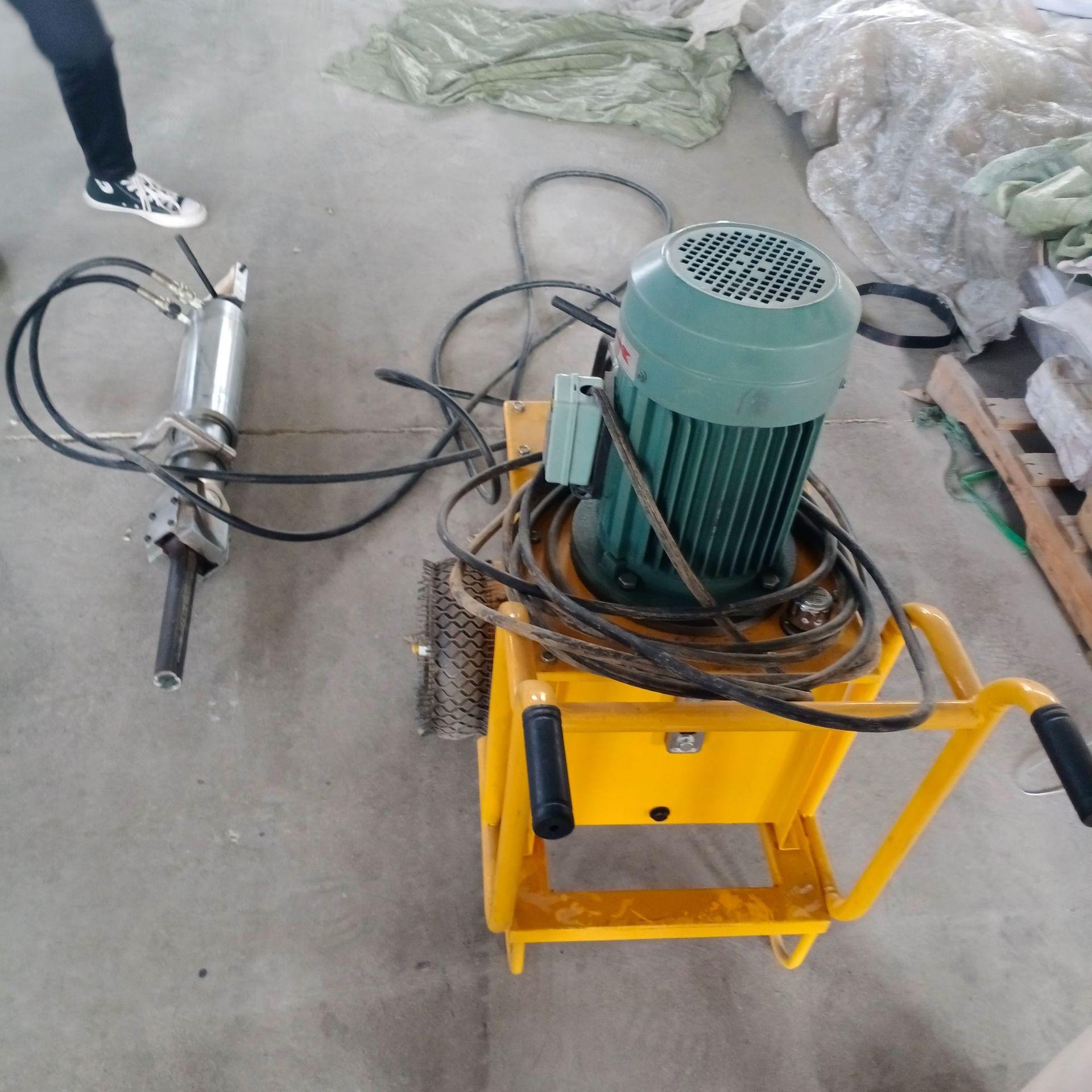 黑龙江双鸭山厂家直销液压泵站岩石分裂机 电动液压混凝土柱子劈裂拆除机