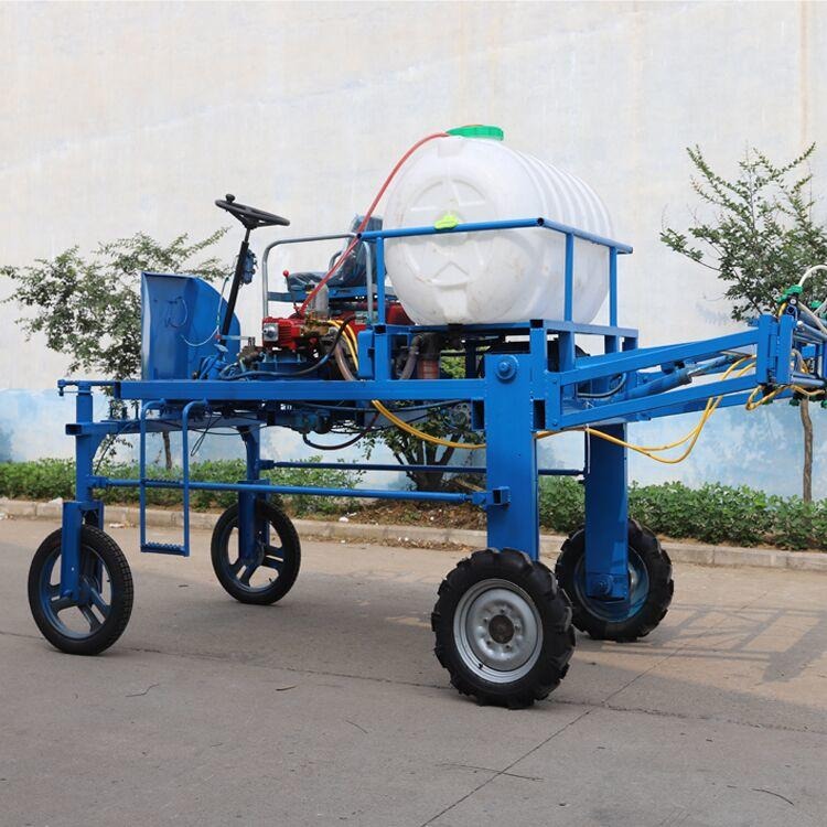 新型农作物杀虫三轮喷药机 乘坐式汽油三轮果园打药机 展臂式宽幅喷药机