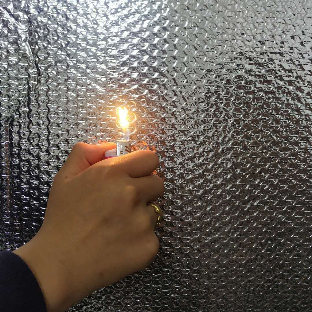 铝箔隔热反射气泡膜的用途 东欧隔热铝箔气泡膜施工方法