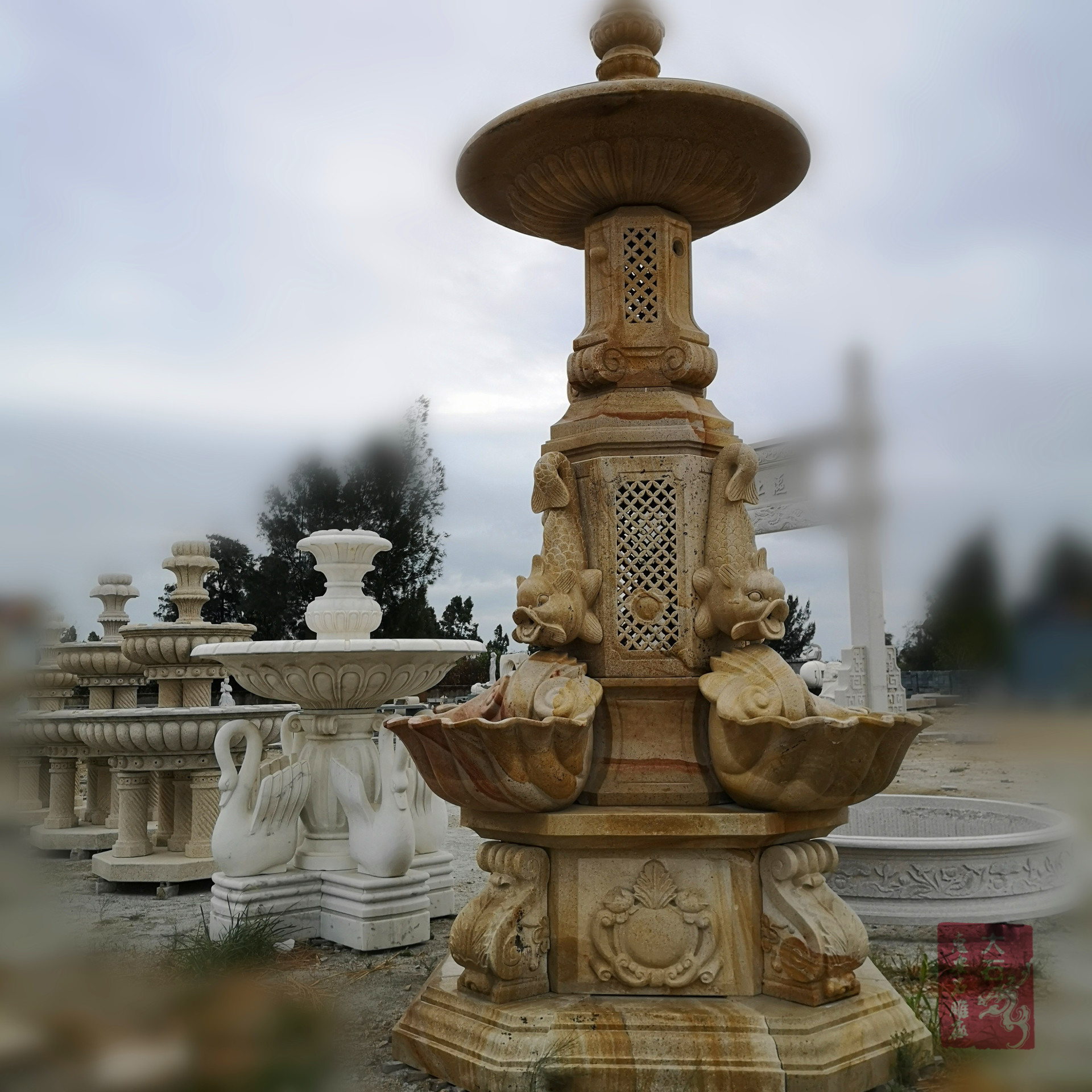 定制石雕喷泉 黄锈石大型欧式喷泉 别墅庭院喷泉 三层水钵摆件示例图3