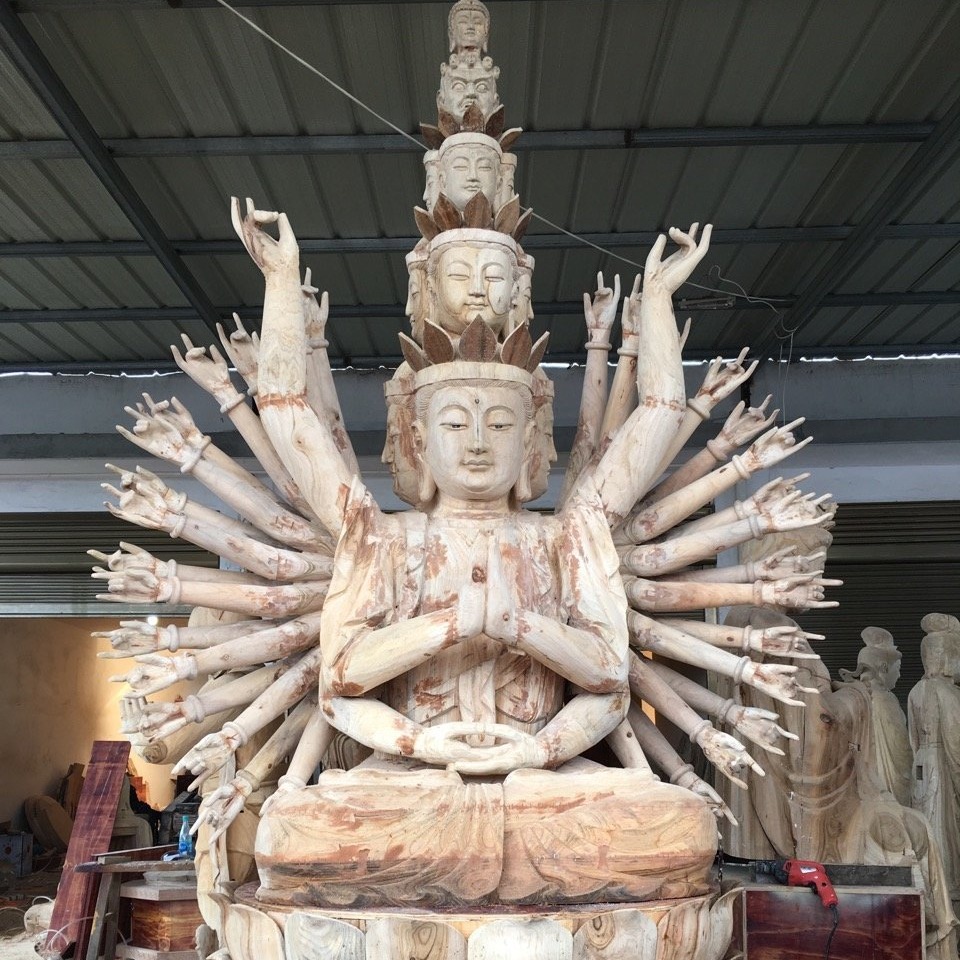 温州苍南优质木雕佛像厂订购大型木雕佛像 木雕千手观音坐像 樟木千手观音雕刻