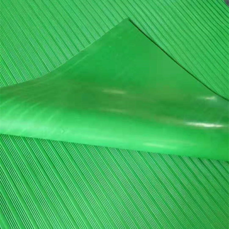 供应防滑绿色橡胶板 条纹型绝缘胶板 英威绝缘毯 使用期限