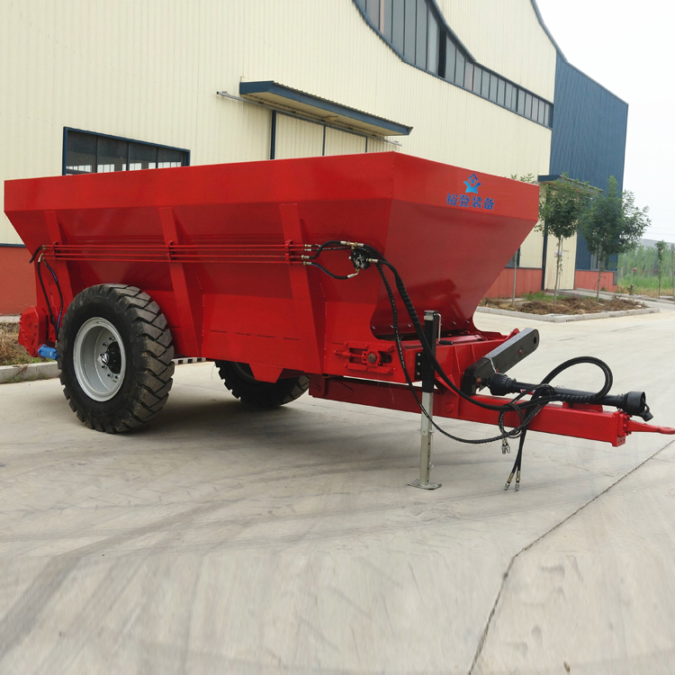 供应撒粉末状肥料的机器 农村粪肥撒肥车 裕登 多种规格撒肥车 型号特点