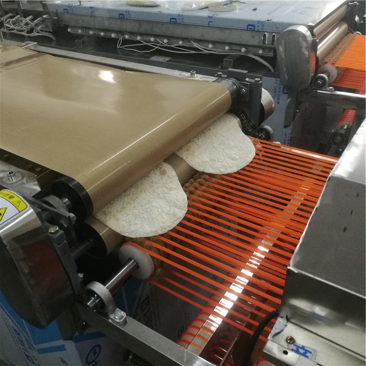 烙馍机供应厂家 单饼机 TL450型烤鸭饼机 圆形筋饼机 大型烙饼机 万年红机械