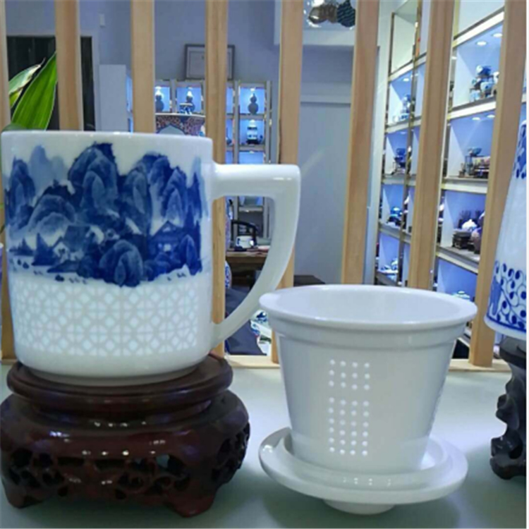 高端会议杯 陶瓷茶具手绘青花 亮丽陶瓷图片