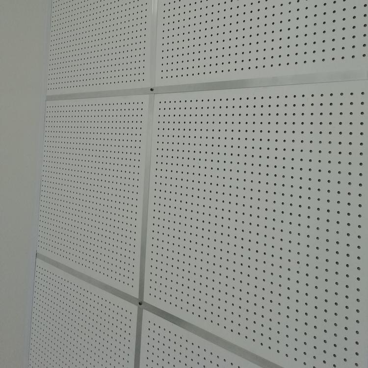 停车场墙面冲孔硅酸钙吸声板 岩棉硅酸钙穿孔吸音板 巨拓玻璃棉复合板