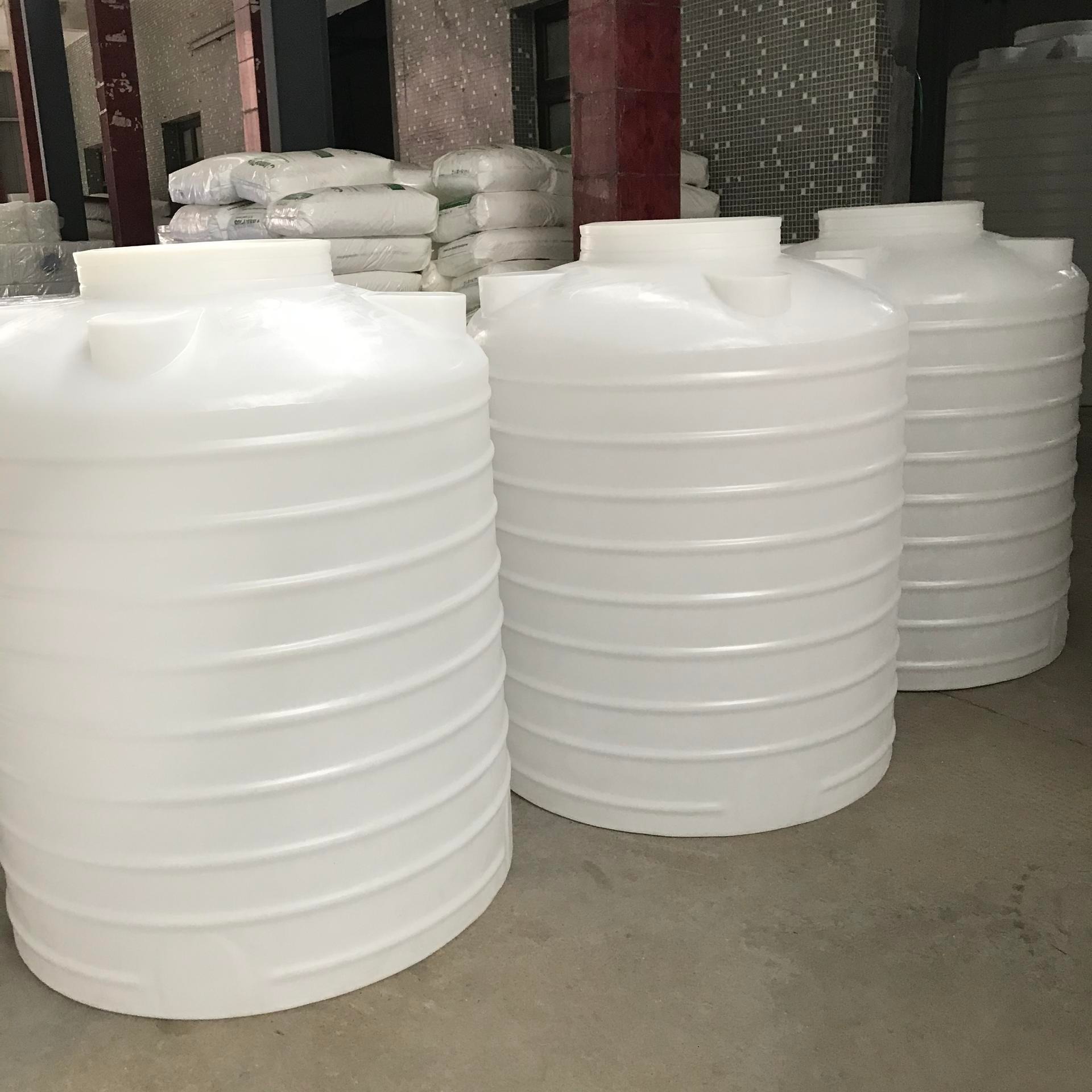 雅格3吨塑料水桶现货 塑料搅拌桶加厚pe罐3000升塑料水塔 3立方5立方森林消防水箱生产厂家