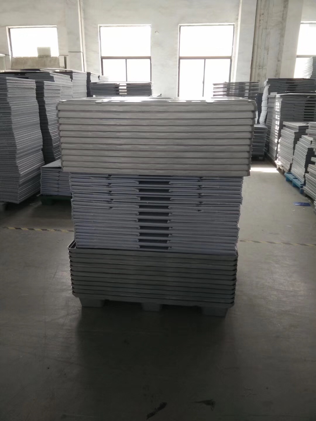 源头工厂邵阳汽车零部件大型可折叠围板箱 物流运输围板箱围板箱厂家