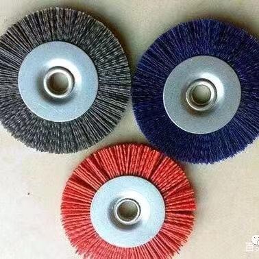 供应圆盘抛光刷 打磨去毛刺钢曲丝轮 机用平型钢丝轮 迈诚刷业生产