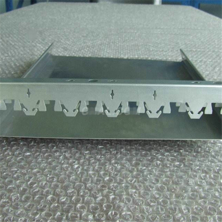 德普龙 铝条扣吊顶材料 工程铝条板 现货供应