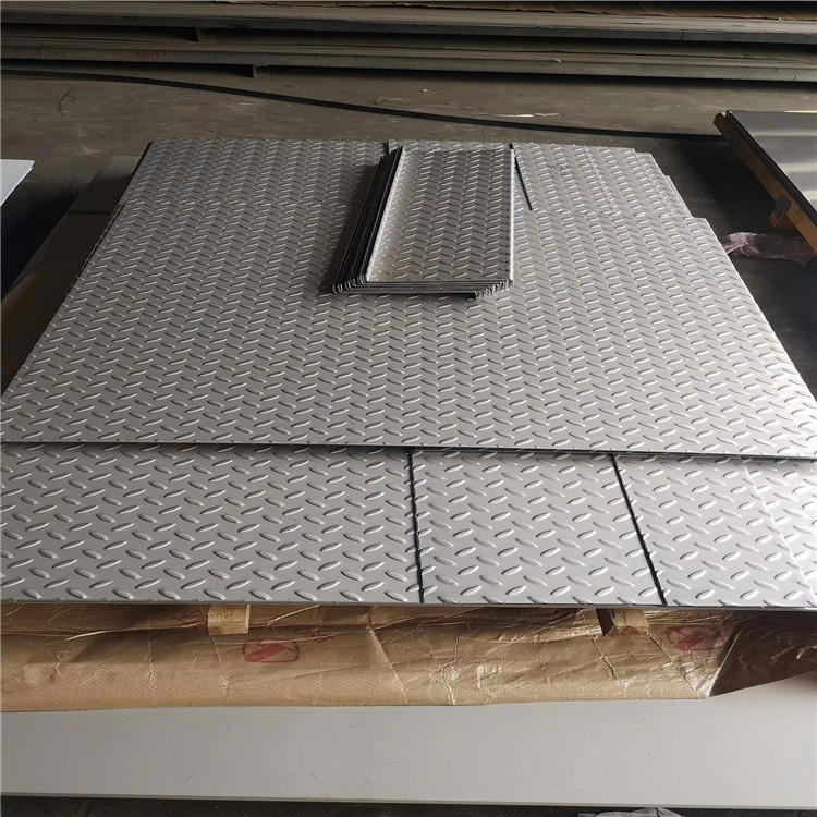 供应304不锈钢防滑板 工业不锈钢花纹板 不锈钢防滑板