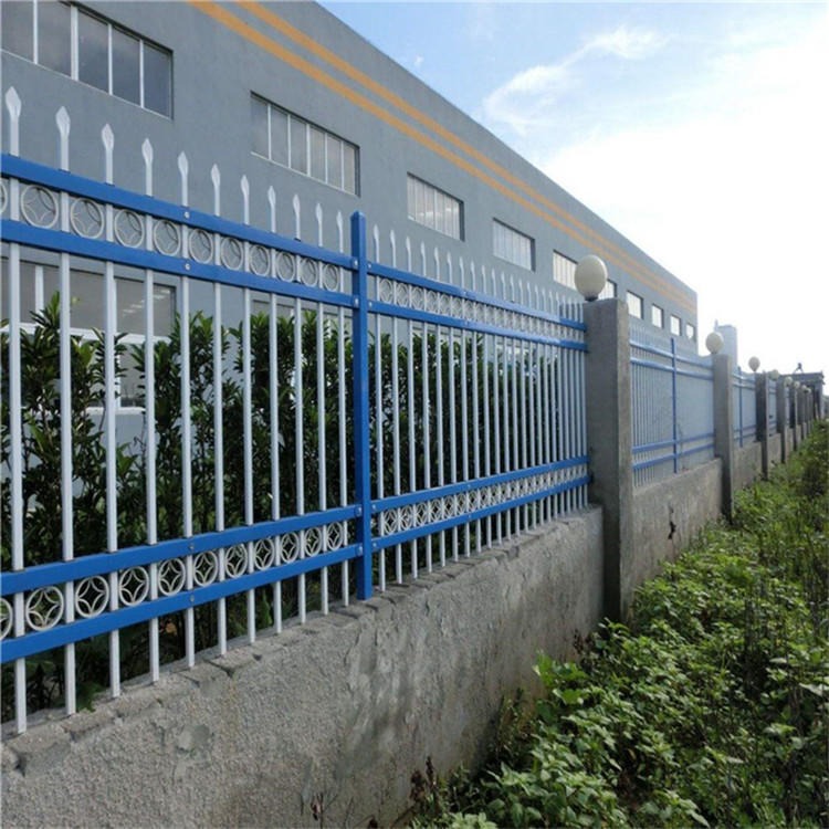 厂家批发院子方钢格栅锌钢护栏围墙喷塑烤漆护栏围挡网户外栏杆网