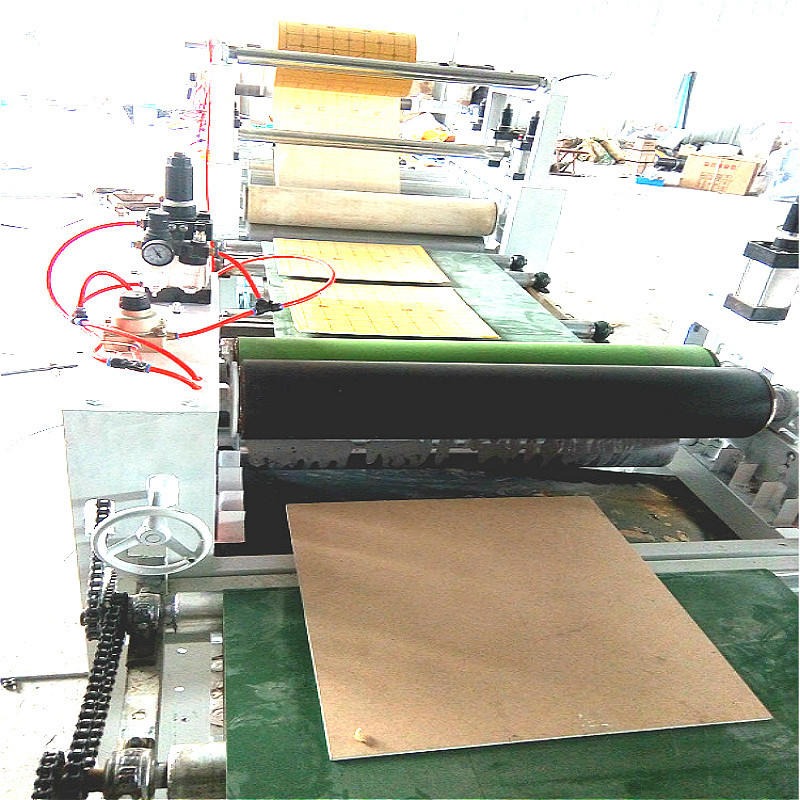 板材铝箔纸贴纸机 硅酸钙板贴面机 表面无皱 密度板高光铝箔贴纸机
