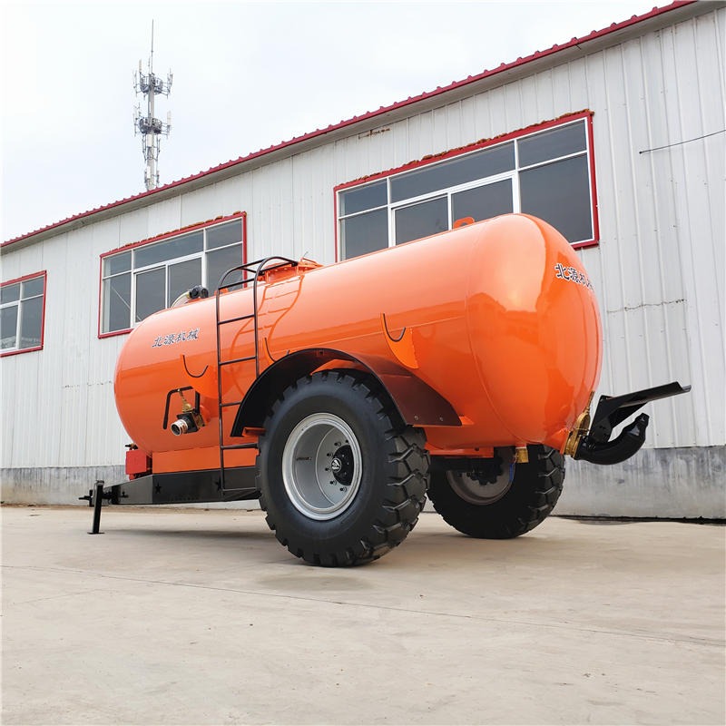 北源机械厂家直供2FYP草地施肥抛撒机 拖拉机带的施肥器 液体洒肥机图片