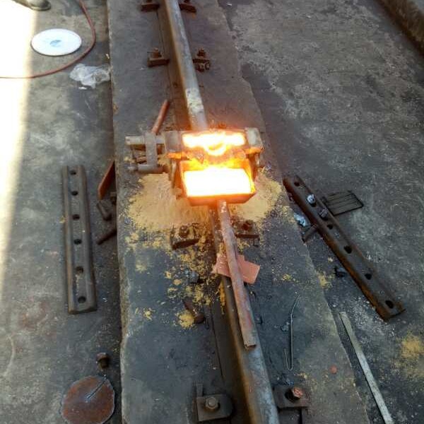 轨道铝热焊接天车轨道焊接维修起重机轨道焊接钢轨铝热焊接