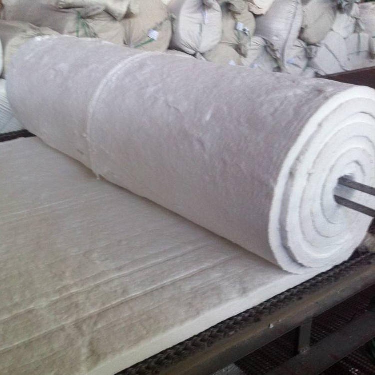 低密度硅酸铝卷毡 硅酸铝卷毡 瑞腾 憎水硅酸铝甩丝针刺毯 价位合理图片
