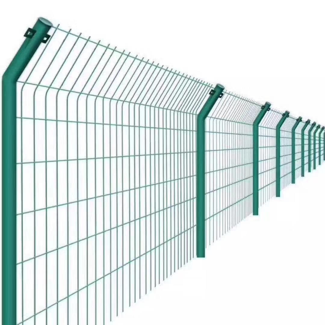茂岳圈地铁丝网 护栏网 公路护栏网 交通护栏 安全防护栏杆图片