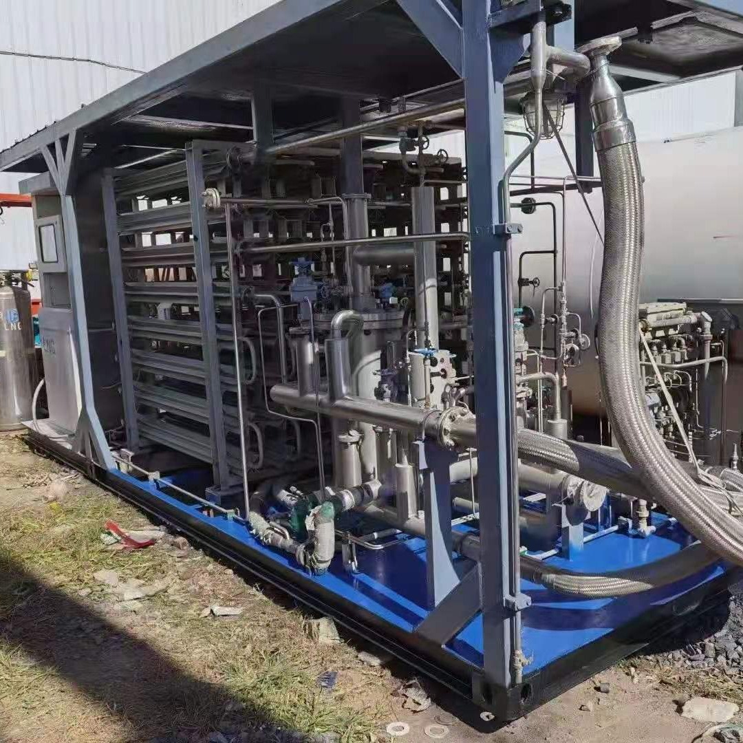 回收华气厚普LNG加液撬，单泵单机，进口潜液泵，艾默生流量计，控制柜和撬是一体的，通电即可用