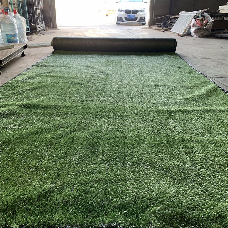 草坪地毯 绿色草坪地毯 草坪毯厂家价格 河北东驰
