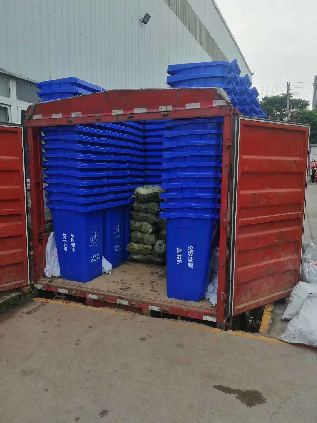 宁南县餐厨塑料垃圾桶 120L加厚上挂车餐厨收集垃圾回收桶