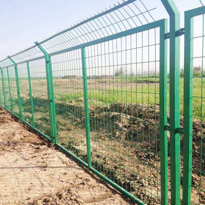 尊迈养殖带框护栏 高速护栏网 道路围栏网 框架防护围栏厂家 养殖带框护栏