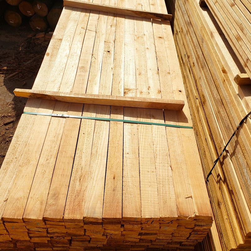 邦皓木业杉木屋面板现加工定制日本柳杉木方条古建圆柱建筑方料包装木条