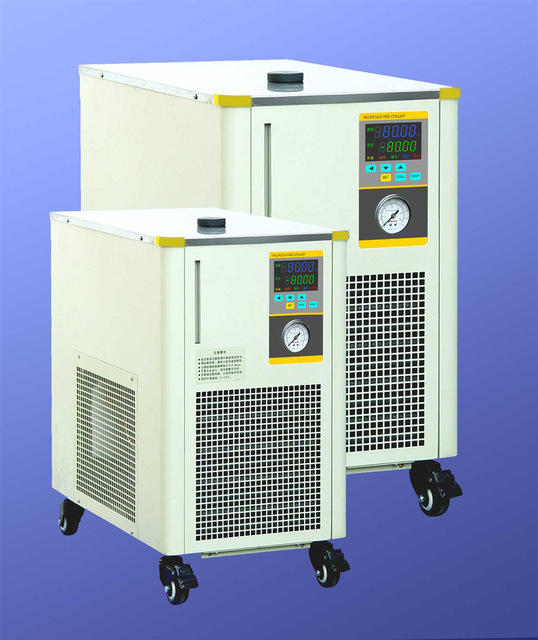 8L冷却水循环机小型 5-35℃精度0.1℃  1000w 灿孚 lx-1000
