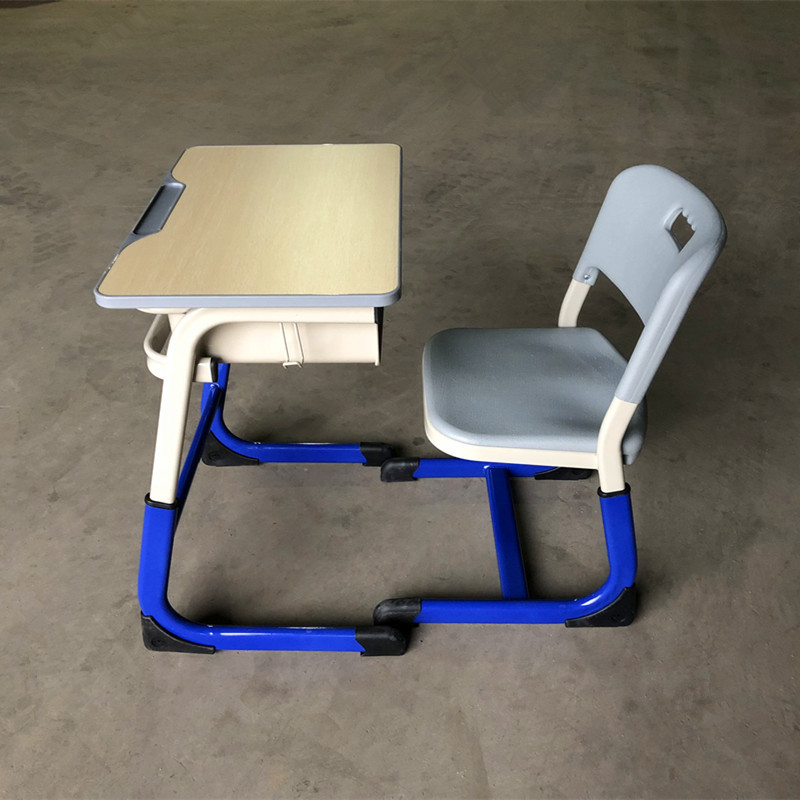 C型升降课桌椅弧形多功能媒体室互动PBL教室课桌椅图片