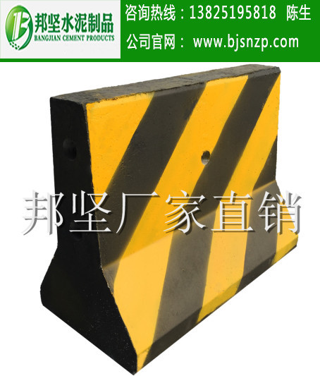 广州公路交通隔离墩，水泥防撞墩，混凝土隔离墩供应示例图5