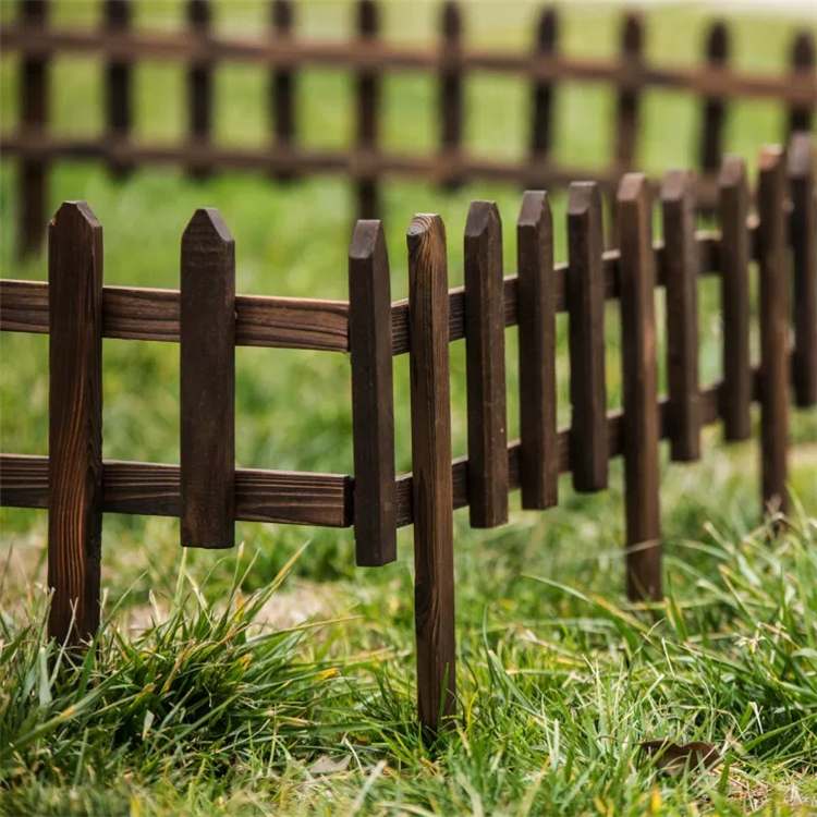 木头篱笆栅栏 木头围墙 木栏杆门 山西 佳星