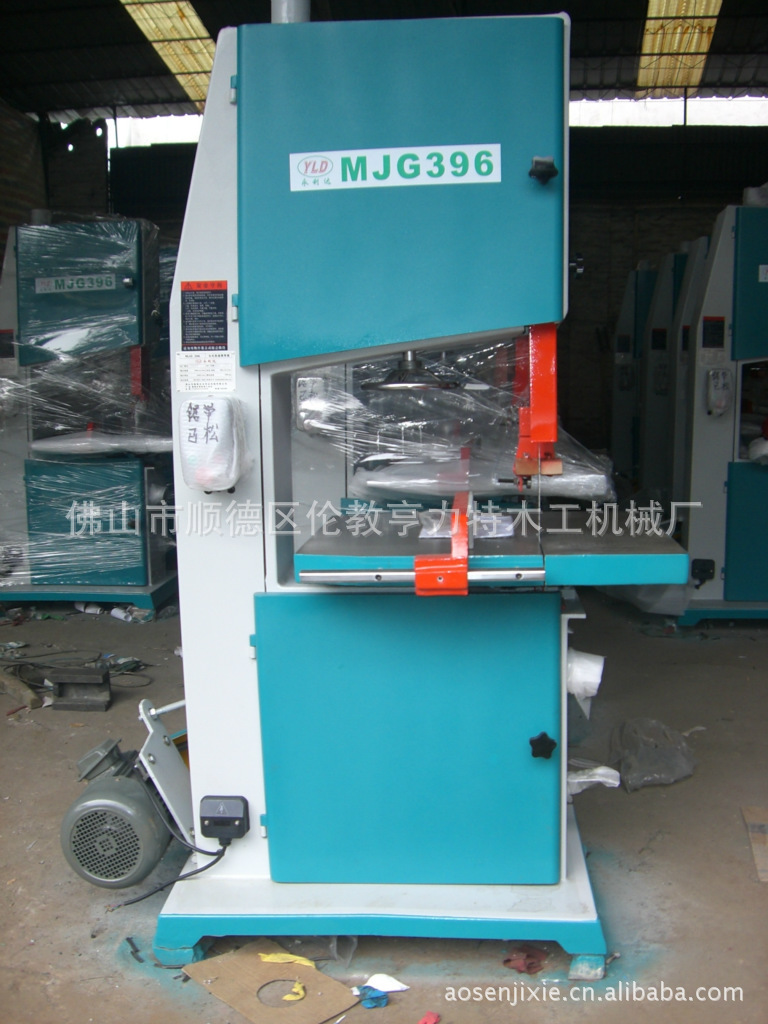 厂家供应订做MJG396实木高速薄带锯木工机械，高速薄带锯，实木高速薄带锯