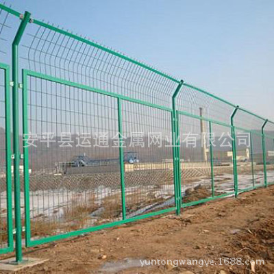 【工程施工】高速公路、铁路专用铁网围栏机场框架护栏网厂示例图6