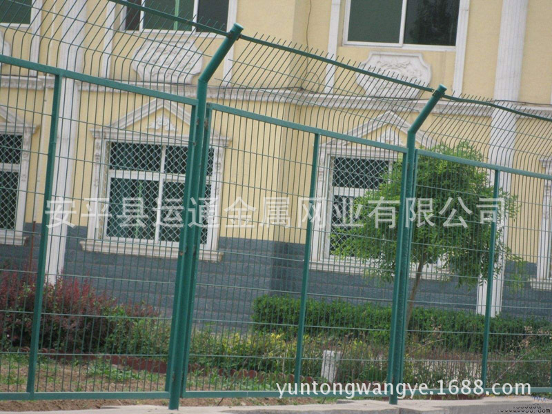 【现货供应】小区、市政围墙隔离栅铁丝护栏网厂家示例图9