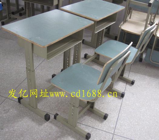 课桌,课桌椅,学生课桌椅,升降课桌椅,小学生课桌椅生产厂家