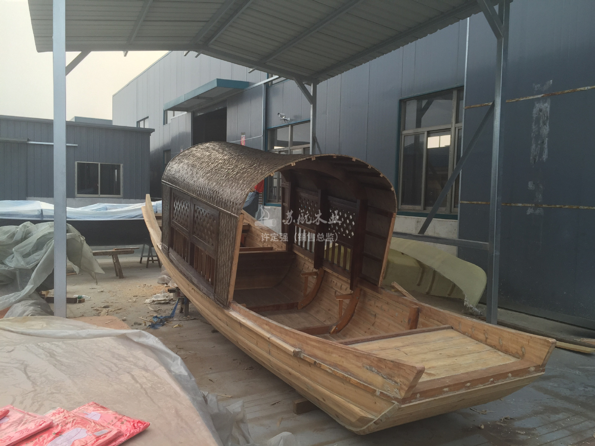 苏航厂家定制3米手划木船打捞捕鱼船河道清洁船钓鱼木头船示例图3