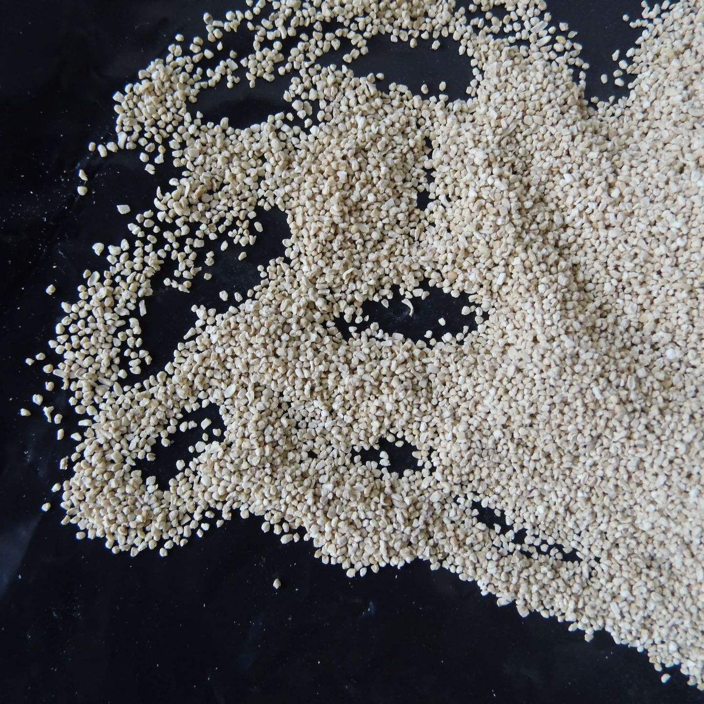 干洗店用玉米芯磨料大量现货 湘潭玉米芯磨料现在的促销价格 干燥设备用优质玉米芯磨料