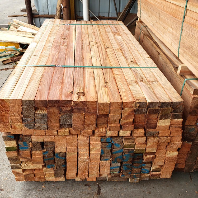 上海邦皓木材厂家供应日本柳杉实木条定制加工杉木挂瓦条屋面板工程木方等耐腐朽韧性好不易断裂