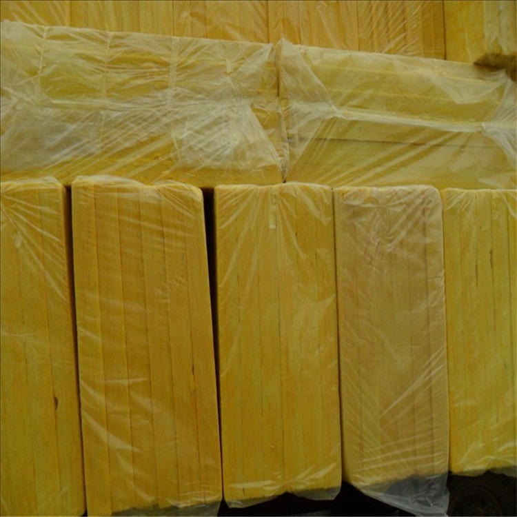 供应各种规格玻璃棉板 金猴玻璃棉高温板 内墙降噪隔音保温板
