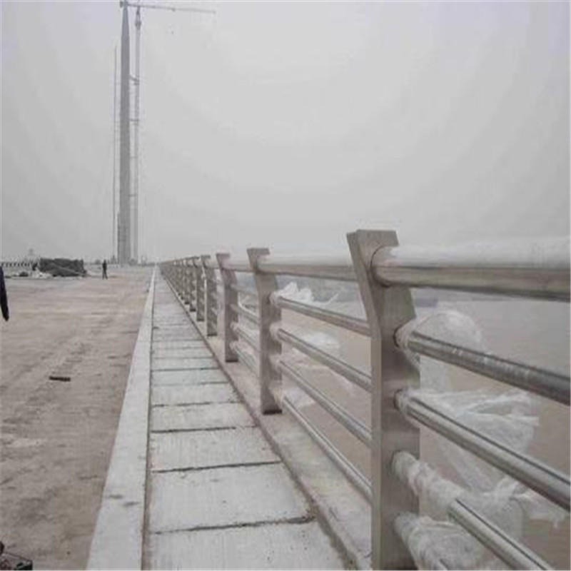 不锈钢桥梁护栏 聚晟 碳素钢复合管生产工艺 201道路灯光护栏厂家