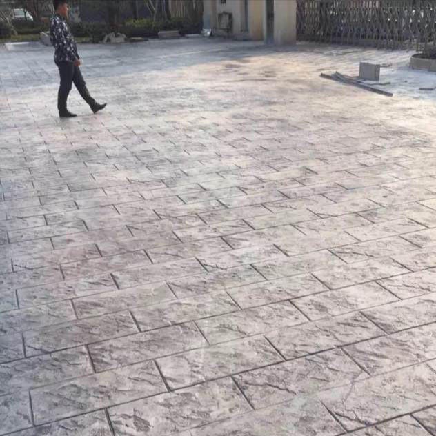 上海彩色混凝土压模地坪 脱模粉供应 仿石道路 压花艺术地坪材料厂家