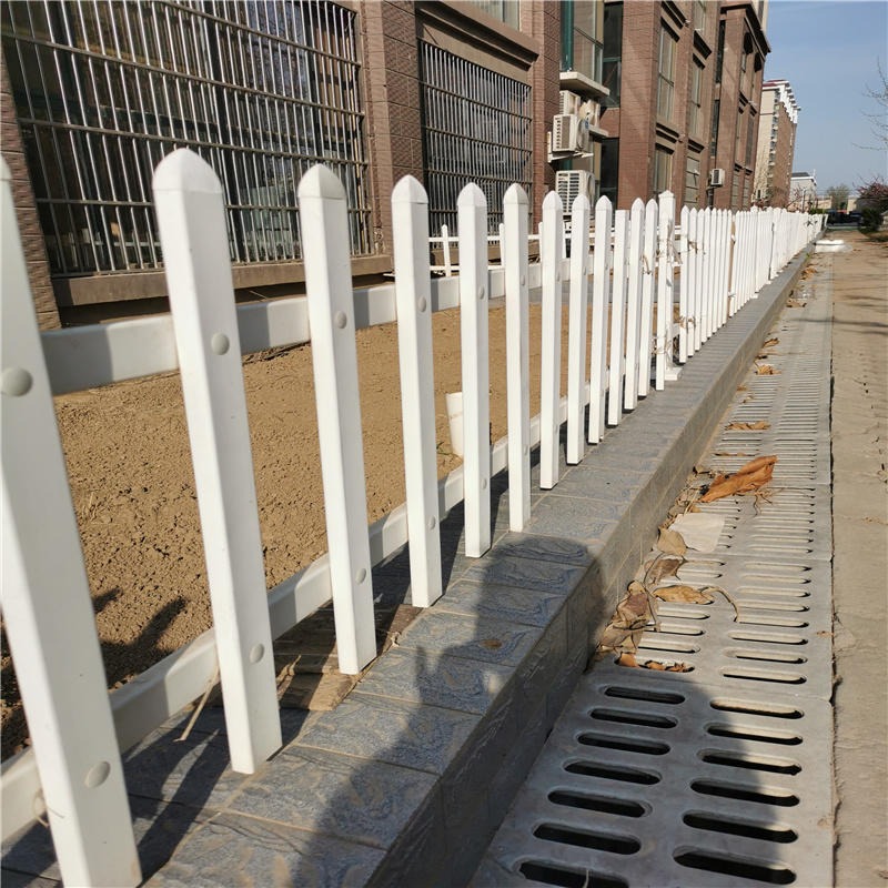茂岳生产草坪护栏 PVC塑钢护栏 花池围栏 工艺栅栏