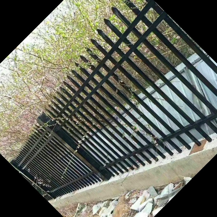 方框锌钢护栏铁配件厂家  锌钢河提护栏 体育场浸塑围栏 国标质量 鼎佳图片